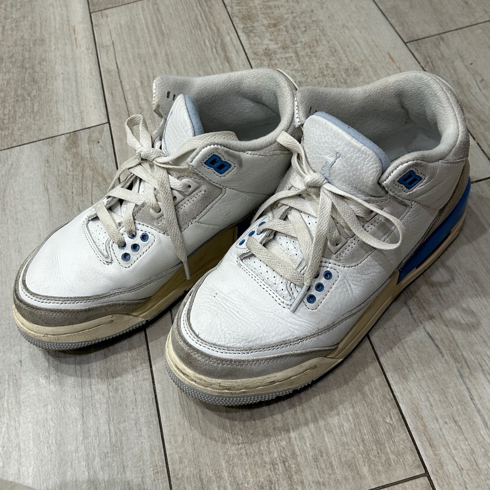 Jordan Kids Sneakers in White and Blue